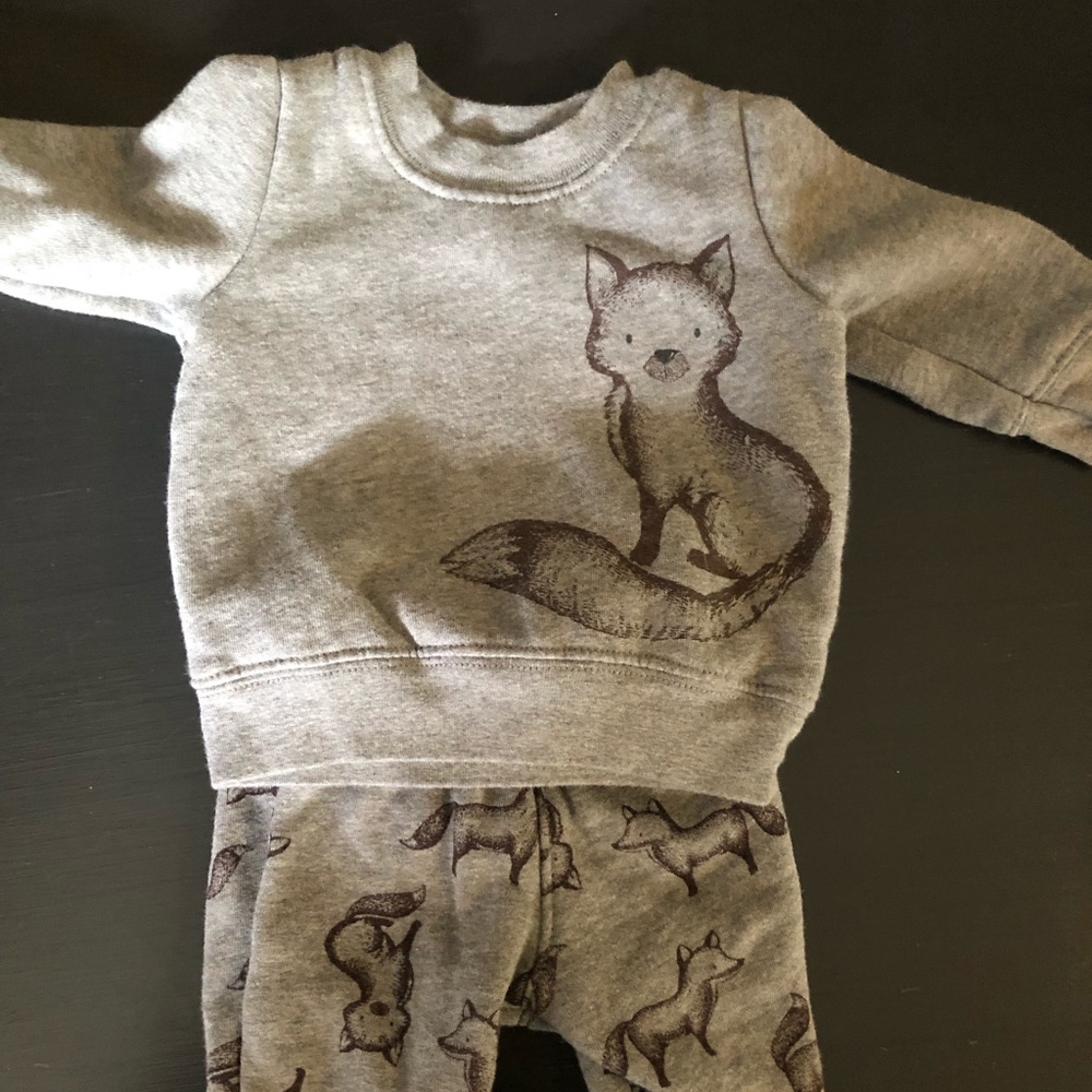 Fox sweat suit 3 months